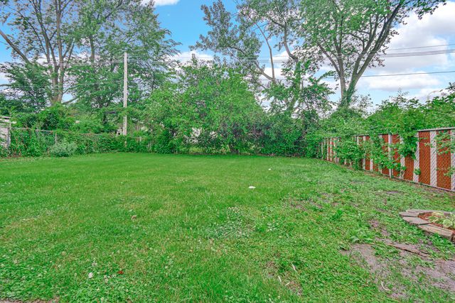16158 Plymouth Drive, Markham, IL 60428