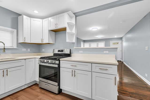 16158 Plymouth Drive, Markham, IL 60428