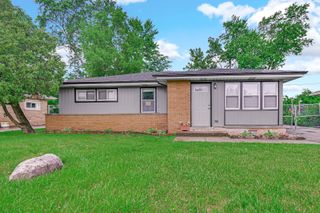 16158 Plymouth Drive, Markham, IL 60428