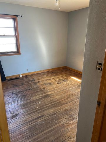 1414 Maxine Avenue, Waterloo, IA 50701