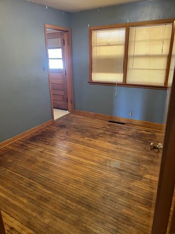 1414 Maxine Avenue, Waterloo, IA 50701