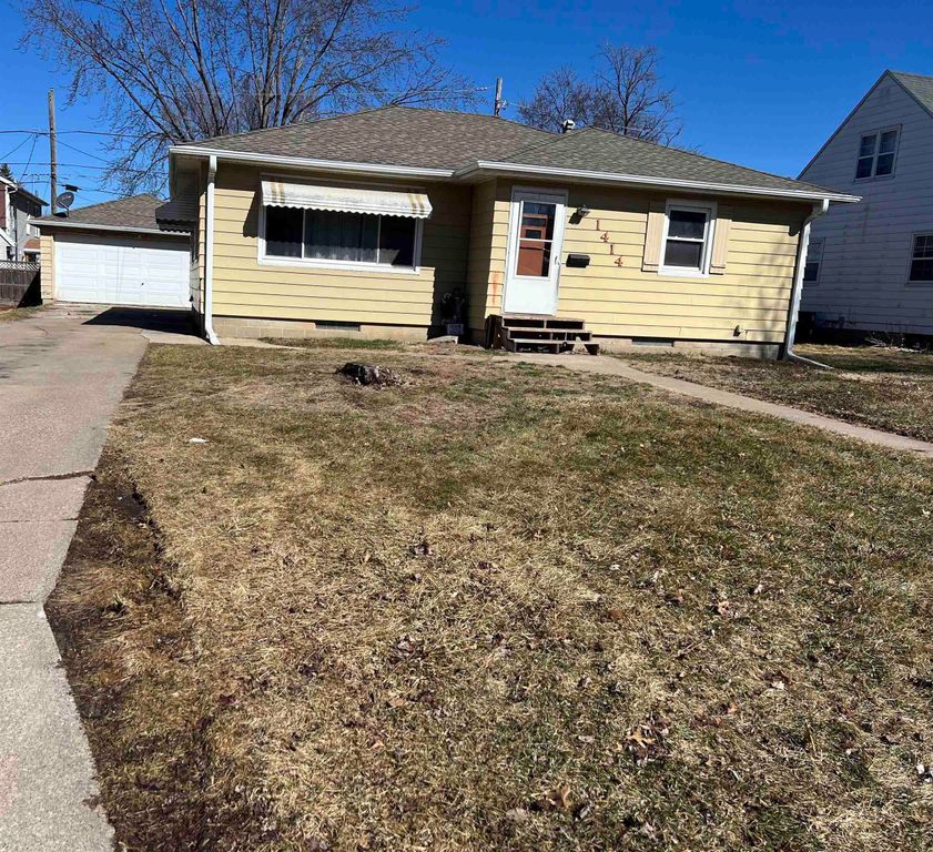 1414 Maxine Avenue, Waterloo, IA 50701