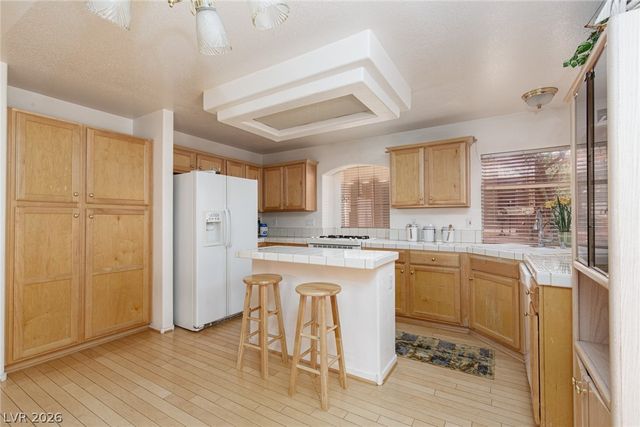 7607 Starshell Point Court, Las Vegas, NV 89139