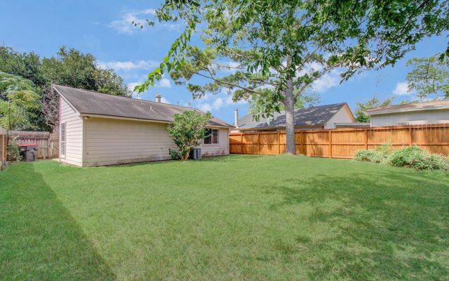 3626 Suttonford Drive, Houston, TX 77066