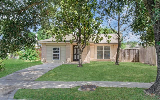3626 Suttonford Drive, Houston, TX 77066