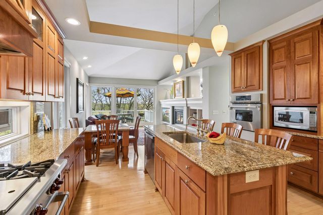 1405 Skyline Drive, Golden Valley, MN 55422