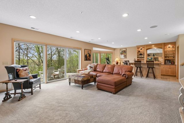 1405 Skyline Drive, Golden Valley, MN 55422