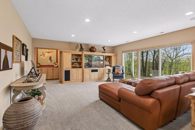 1405 Skyline Drive, Golden Valley, MN 55422