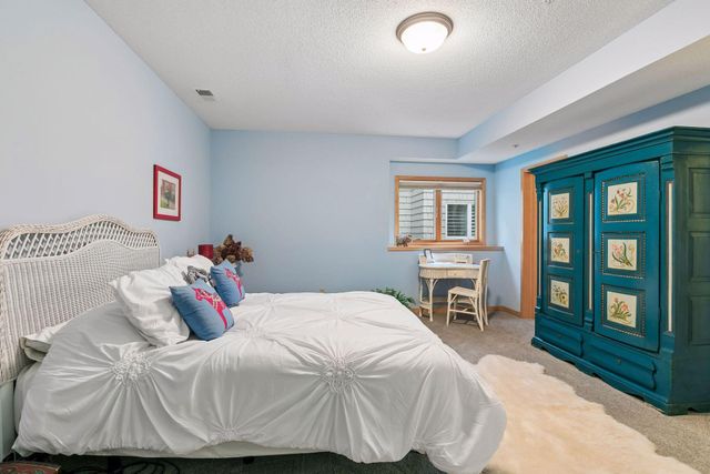 1405 Skyline Drive, Golden Valley, MN 55422