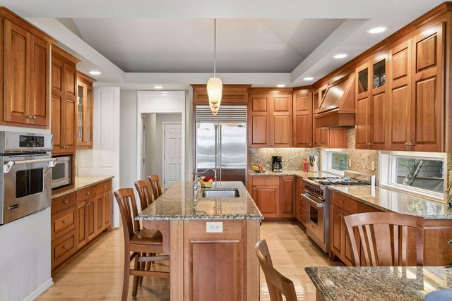 1405 Skyline Drive, Golden Valley, MN 55422