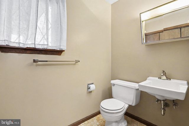 5007 SNYDER MILL RD, Spring Grove, PA 17362