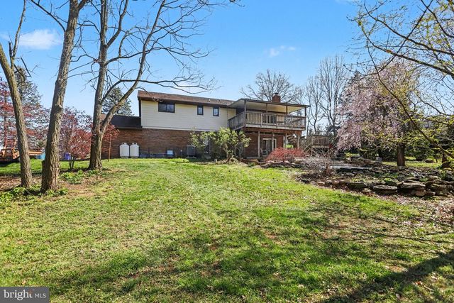 5007 SNYDER MILL RD, Spring Grove, PA 17362