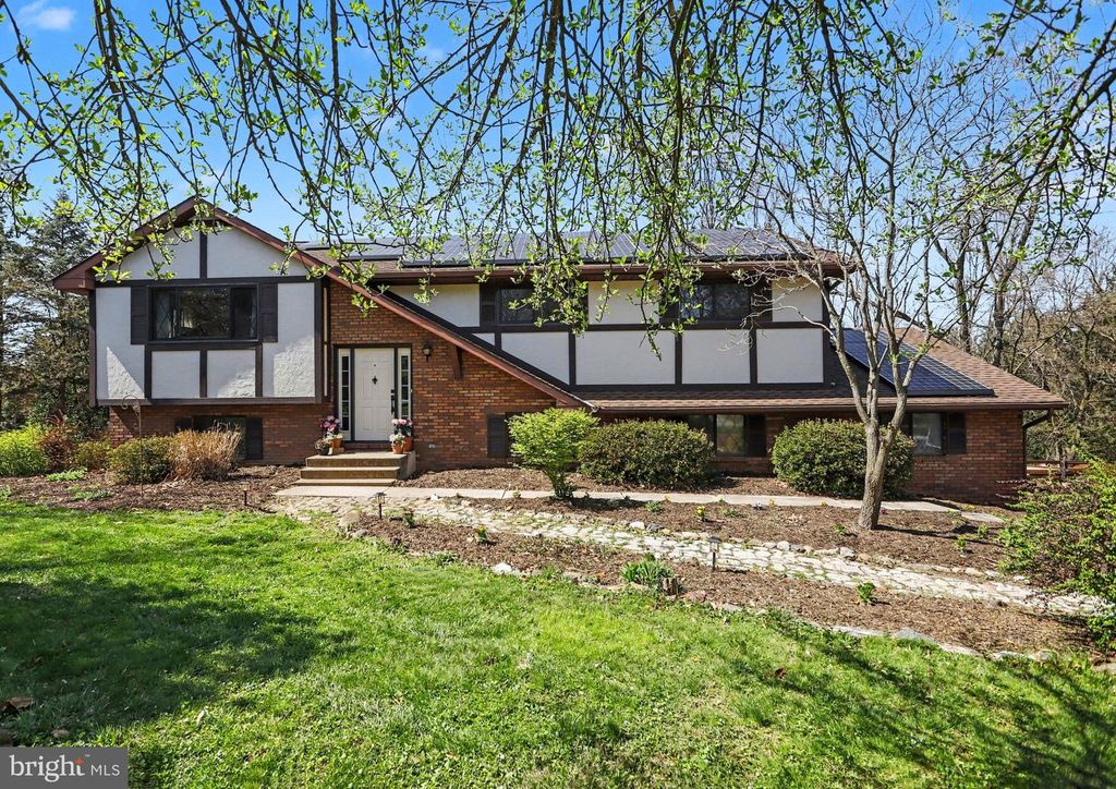 5007 SNYDER MILL RD, Spring Grove, PA 17362