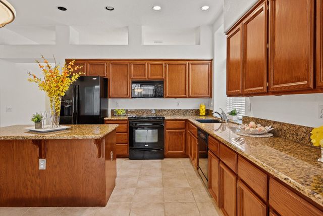 1209 Camino Capistrano, Roseville, CA 95747