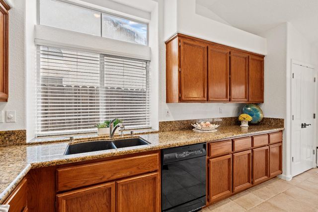 1209 Camino Capistrano, Roseville, CA 95747