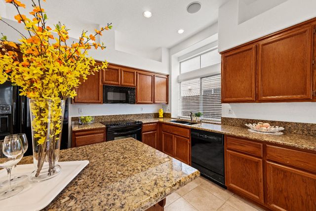 1209 Camino Capistrano, Roseville, CA 95747