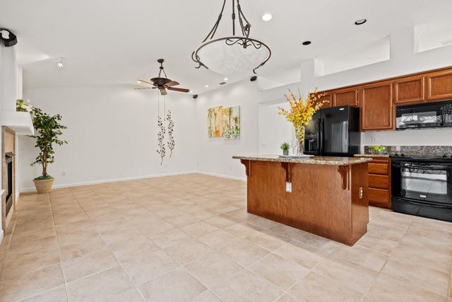 1209 Camino Capistrano, Roseville, CA 95747