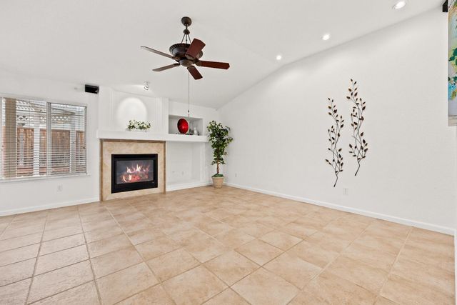 1209 Camino Capistrano, Roseville, CA 95747