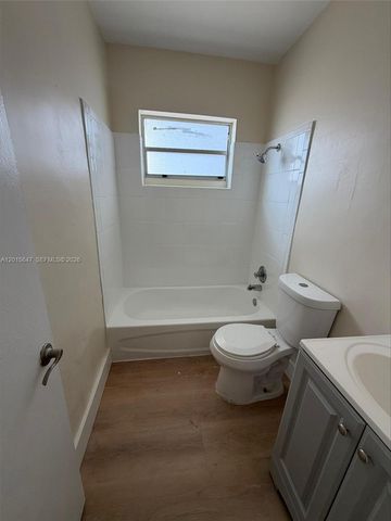 1346 Alton Rd B4, Miami Beach, FL 33139