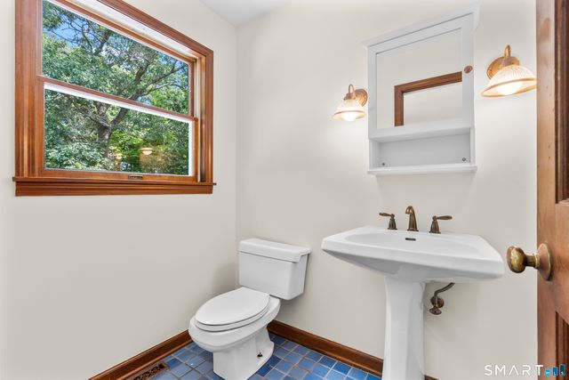 128 Midwood Avenue, Waterbury, CT 06708