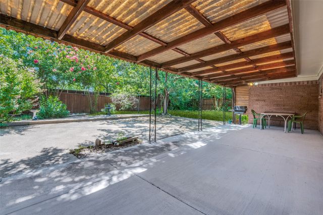 10722 Lathrop Drive, Dallas, TX 75229