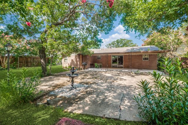 10722 Lathrop Drive, Dallas, TX 75229