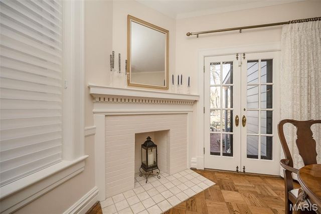 4527 Maryland Avenue, St Louis, MO 63108