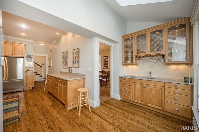 4527 Maryland Avenue, St Louis, MO 63108