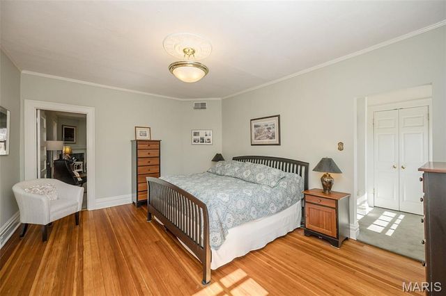 4527 Maryland Avenue, St Louis, MO 63108