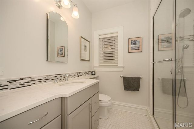 4527 Maryland Avenue, St Louis, MO 63108