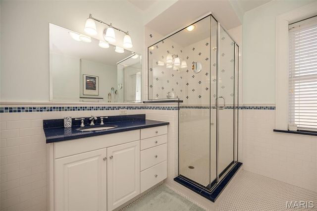 4527 Maryland Avenue, St Louis, MO 63108