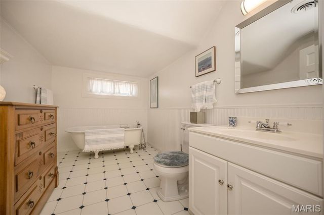 4527 Maryland Avenue, St Louis, MO 63108