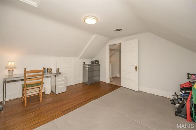 4527 Maryland Avenue, St Louis, MO 63108