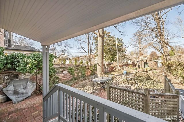 4527 Maryland Avenue, St Louis, MO 63108