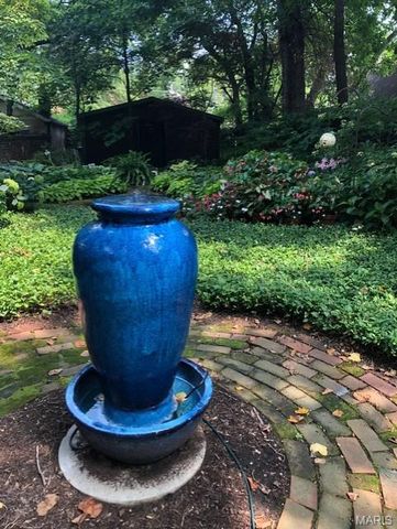 4527 Maryland Avenue, St Louis, MO 63108