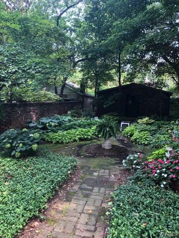 4527 Maryland Avenue, St Louis, MO 63108