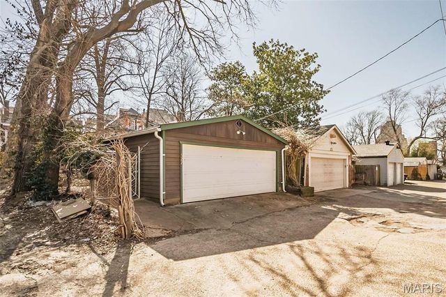 4527 Maryland Avenue, St Louis, MO 63108