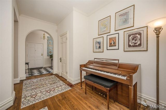 4527 Maryland Avenue, St Louis, MO 63108