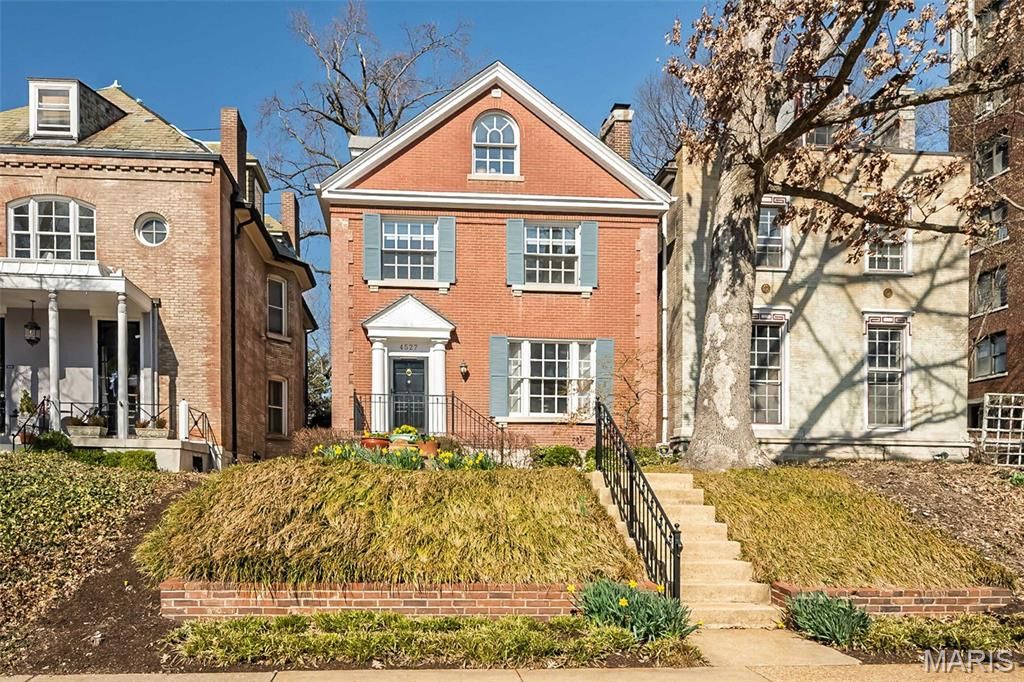4527 Maryland Avenue, St Louis, MO 63108