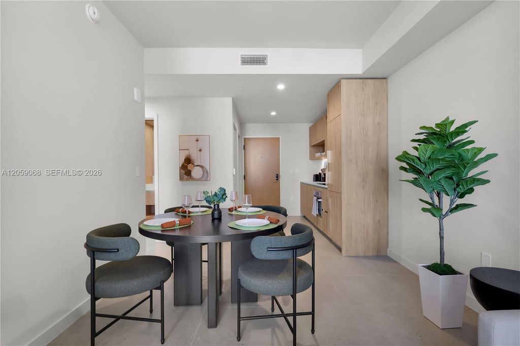 11 NE 6th St 1710, Miami, FL 33132