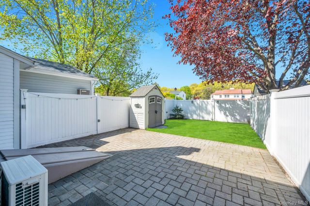 12 Charlottesville Court, Coram, NY 11727