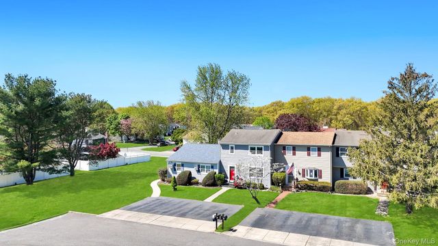 12 Charlottesville Court, Coram, NY 11727