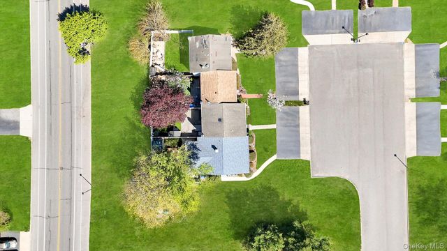 12 Charlottesville Court, Coram, NY 11727