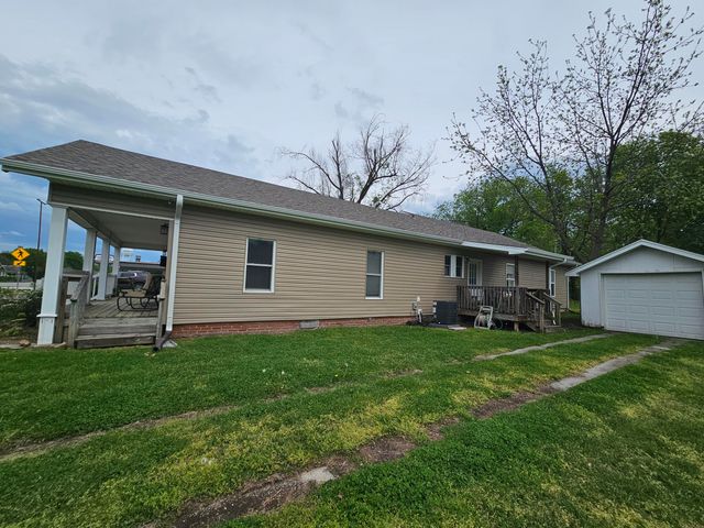 308 W Church Street, Aurora, MO 65605