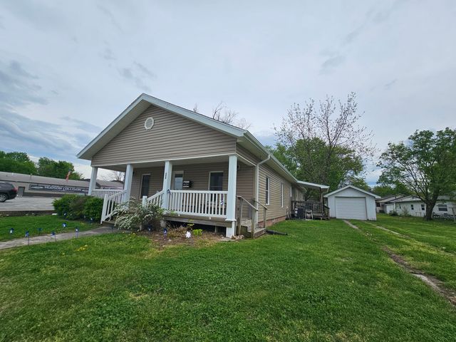 308 W Church Street, Aurora, MO 65605