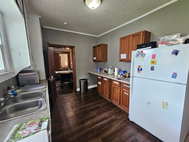 308 W Church Street, Aurora, MO 65605