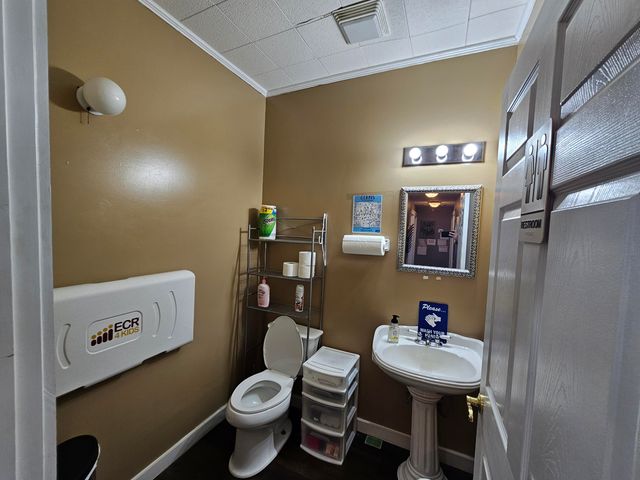 308 W Church Street, Aurora, MO 65605