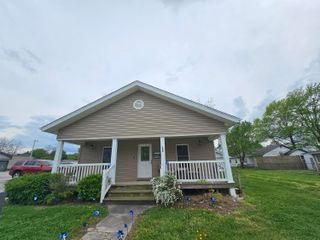 308 W Church Street, Aurora, MO 65605