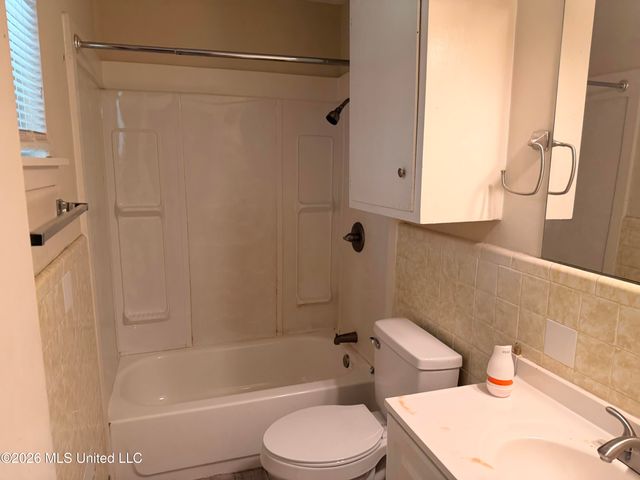 2229 Scanlon Drive, Jackson, MS 39204