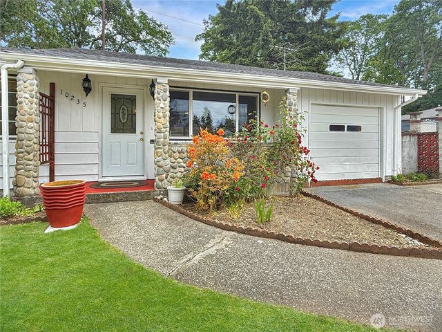 10235 Earley Avenue SW, Lakewood, WA 98499